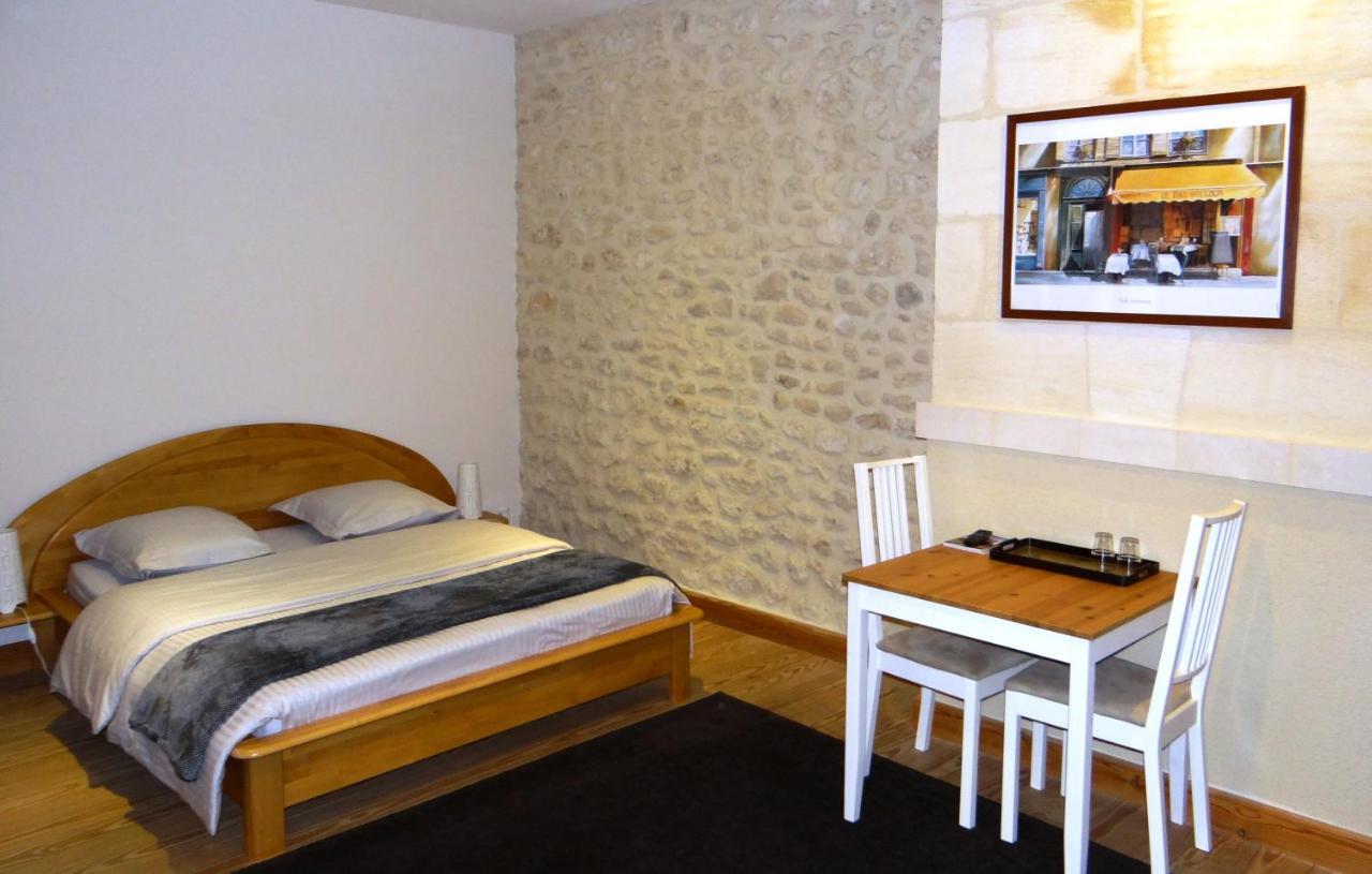 Au Coeur Des Vignobles Bed & Breakfast Saint-Estèphe Eksteriør bilde